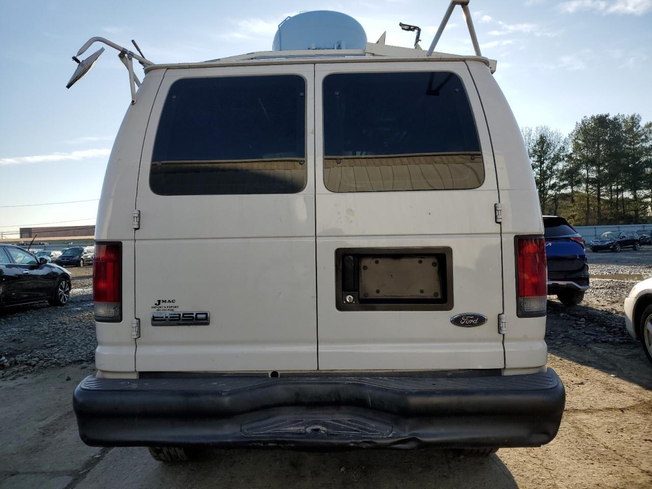 2008 Ford Econoline E350 Super Duty Van - Фото 6