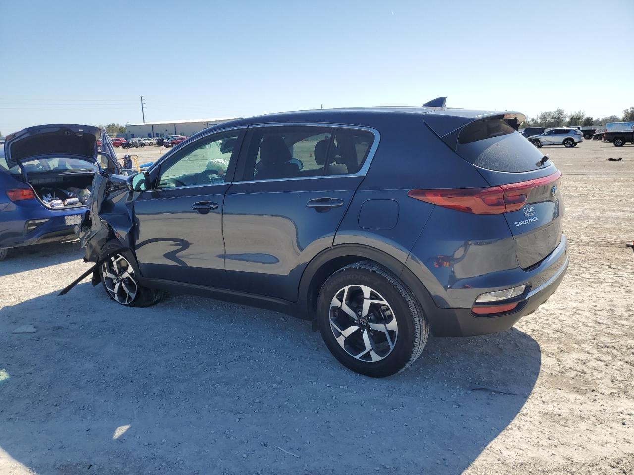 2020 Kia Sportage Lx - Фото 2