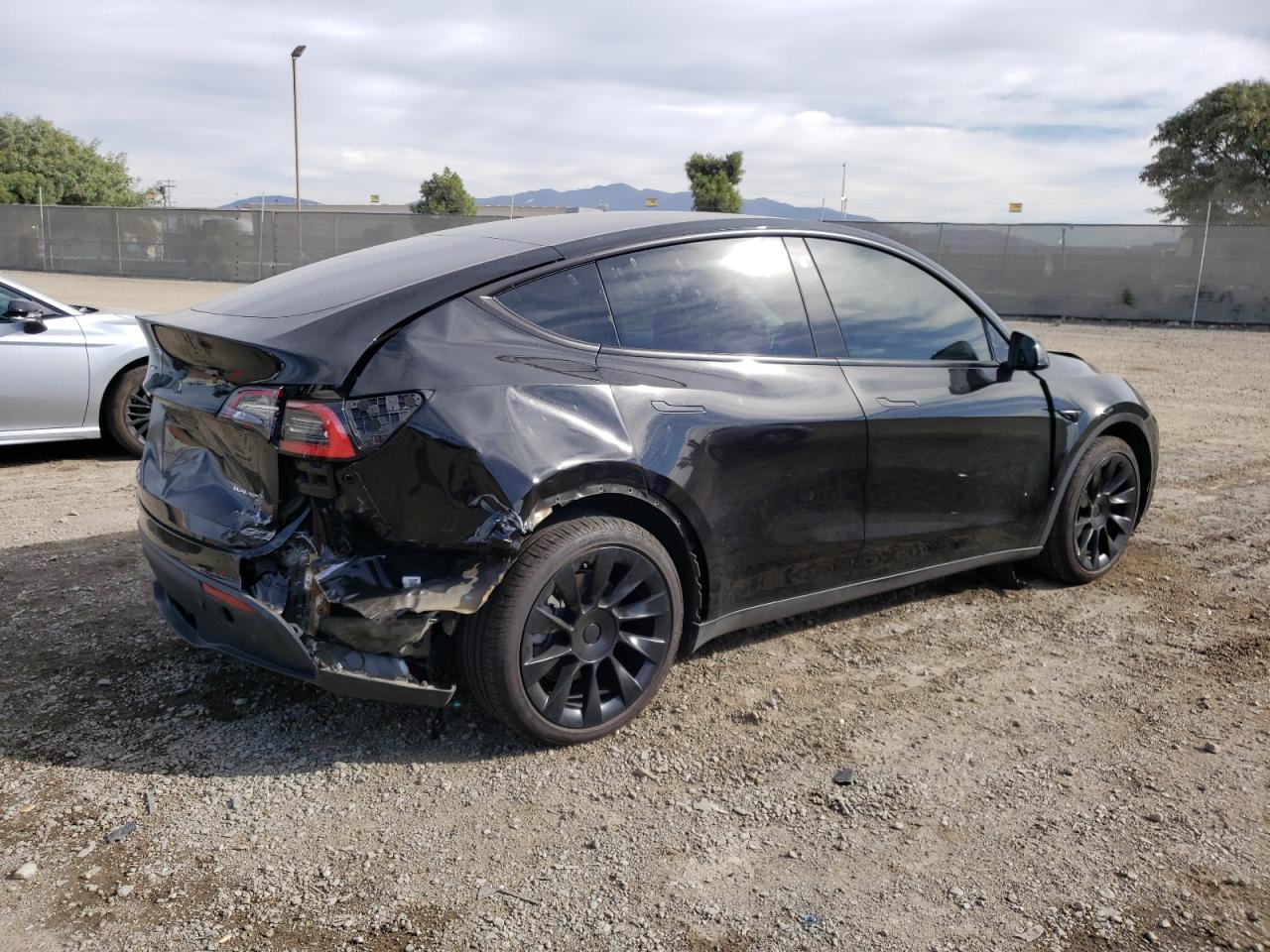 2021 Tesla Model Y - Фото 3