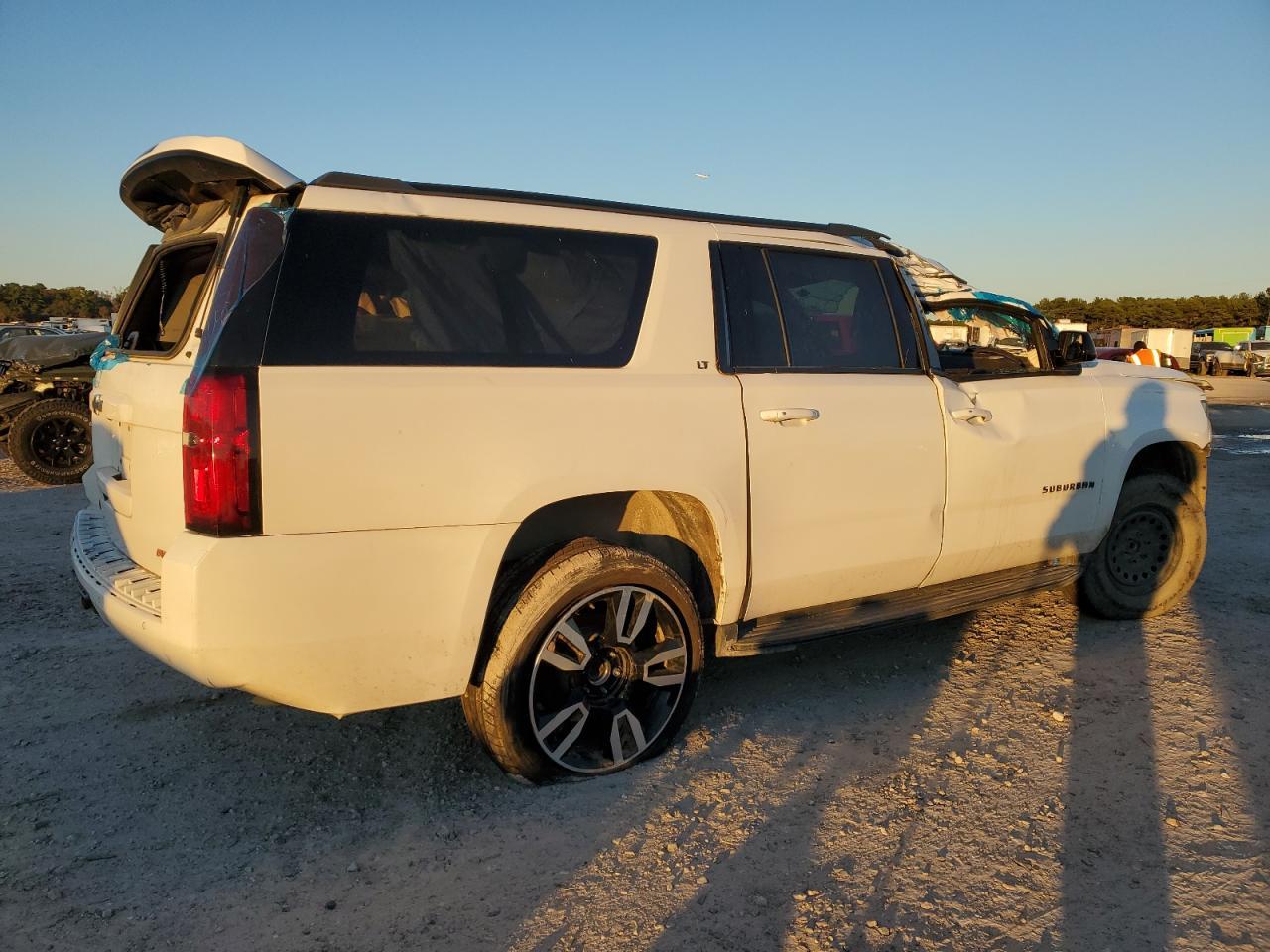 2020 Chevrolet Suburban C1500 Lt - Image 3
