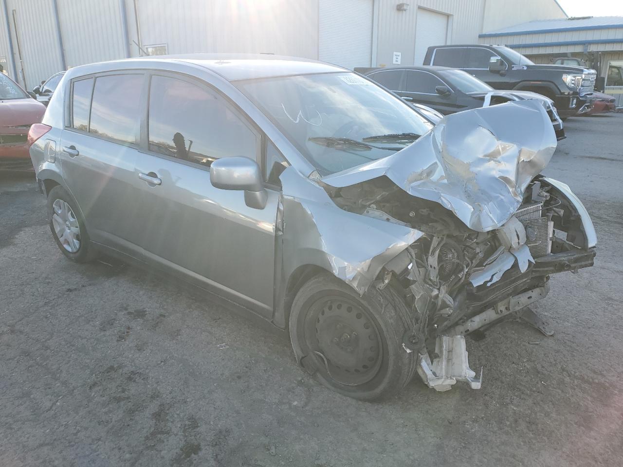 2011 Nissan Versa S - Image 4