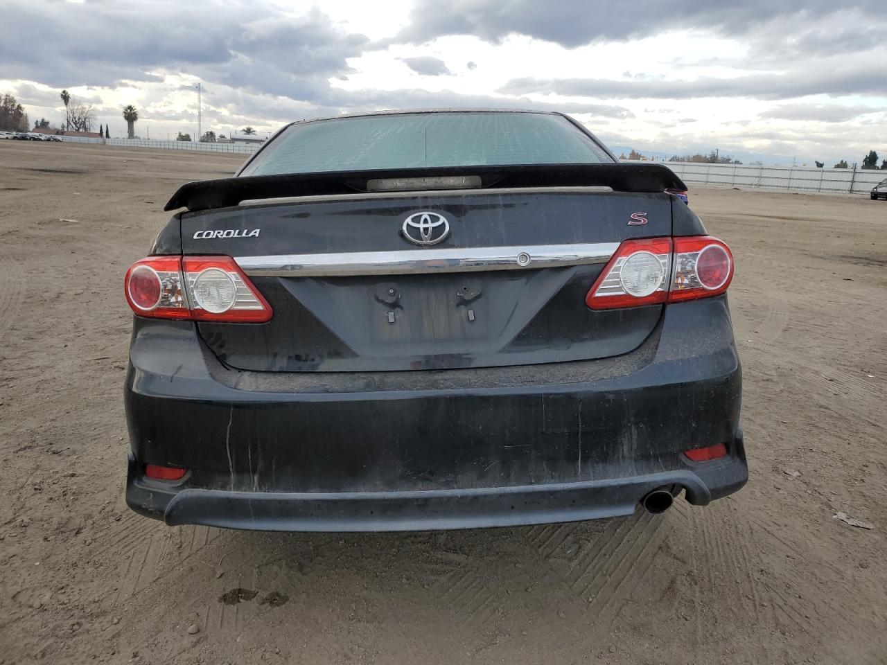 2013 Toyota Corolla Base - Фото 6