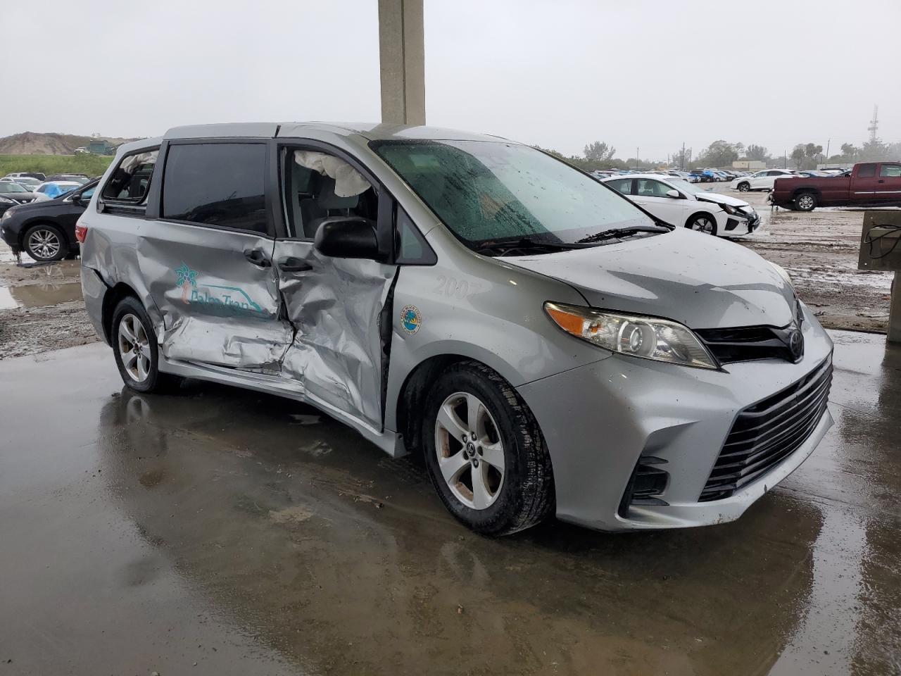 2020 Toyota Sienna L - Фото 4