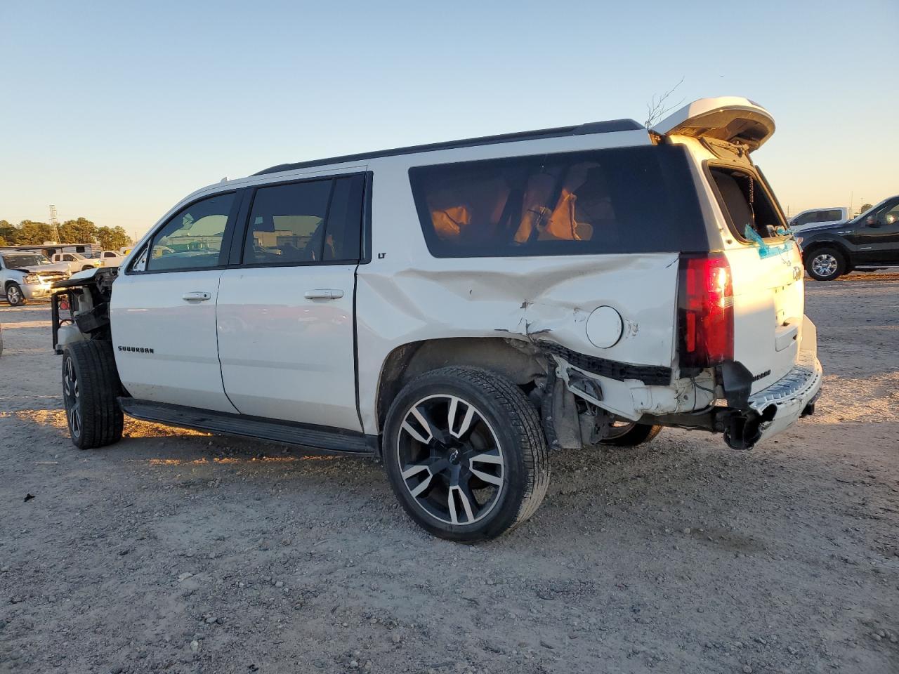 2020 Chevrolet Suburban C1500 Lt - Image 2
