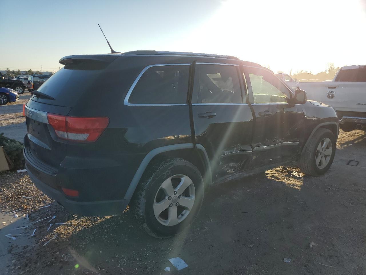 2011 Jeep Grand Cherokee Laredo - Фото 3