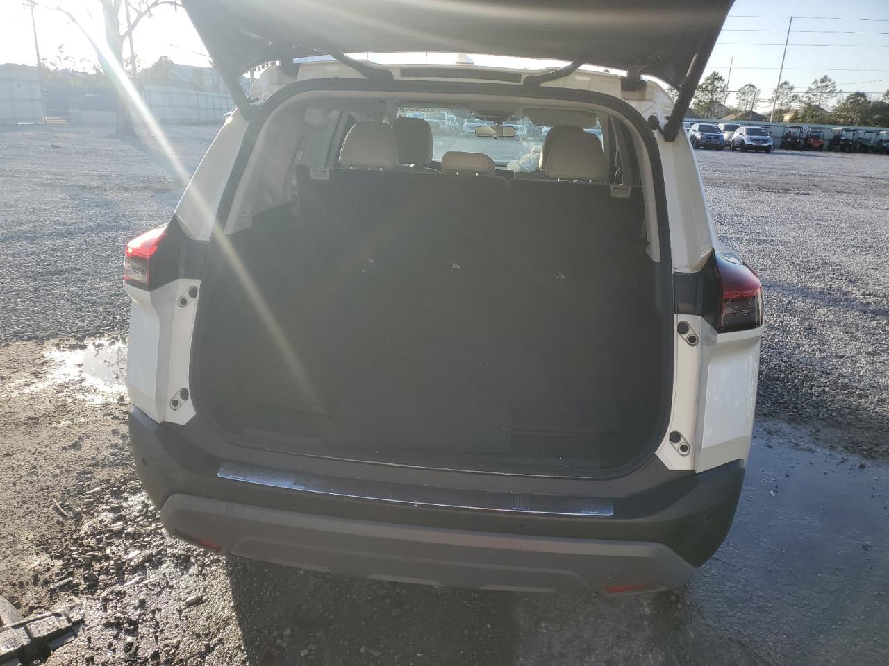 2023 Nissan Rogue Sv - Image 6