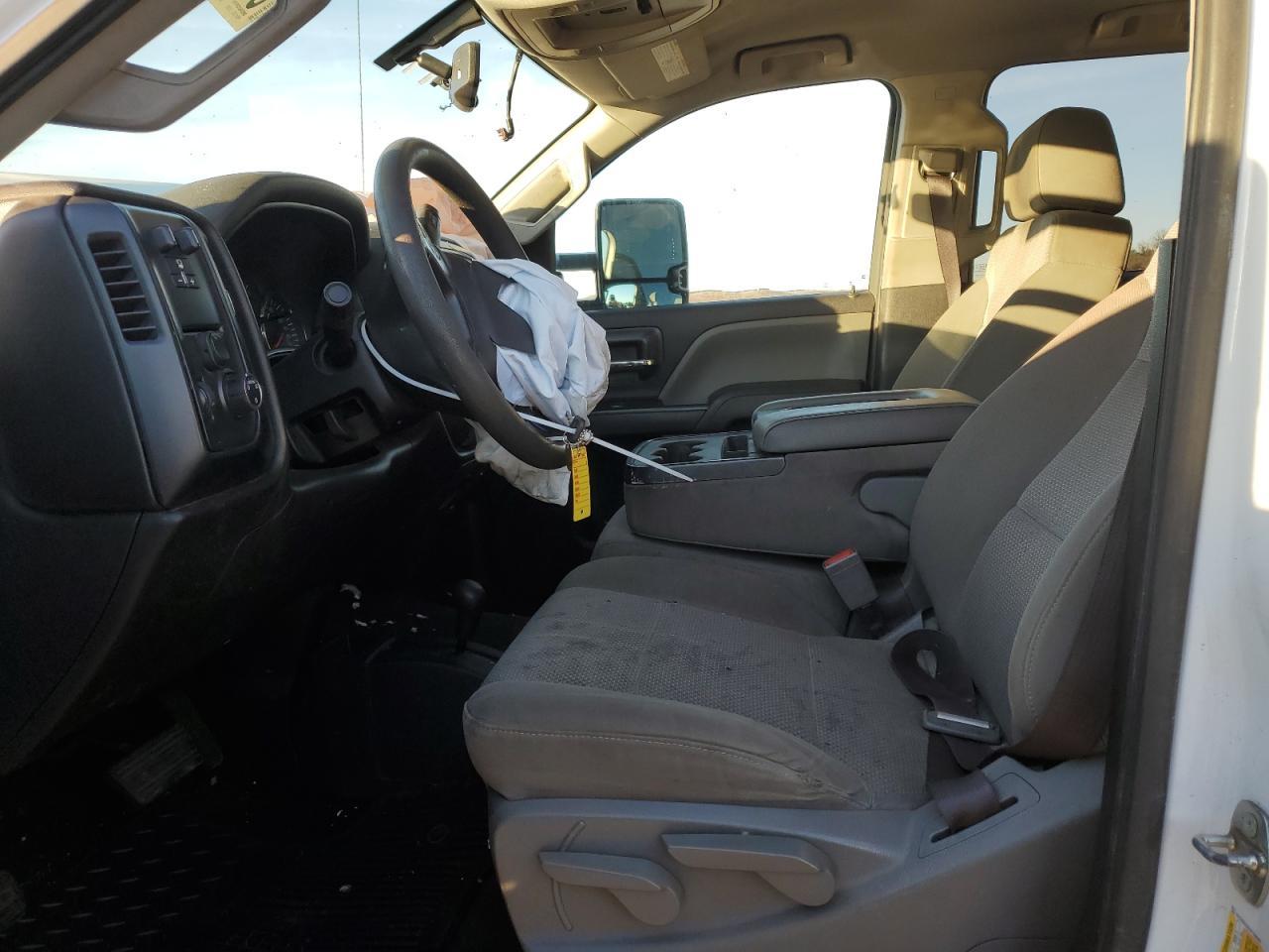 2017 Chevrolet Silverado K2500 Heavy Duty - Image 7