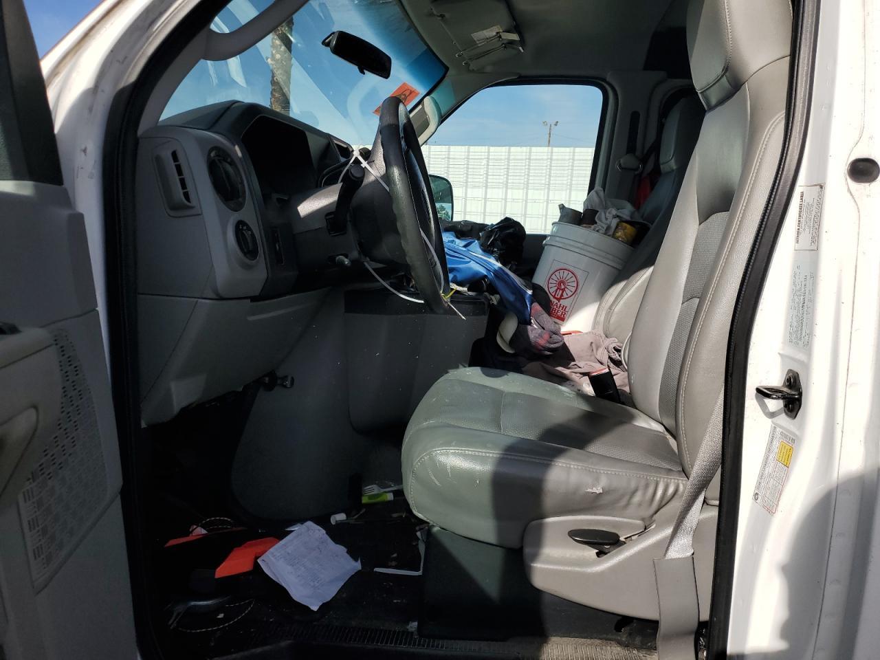 2009 Ford Econoline E150 Van - Фото 7