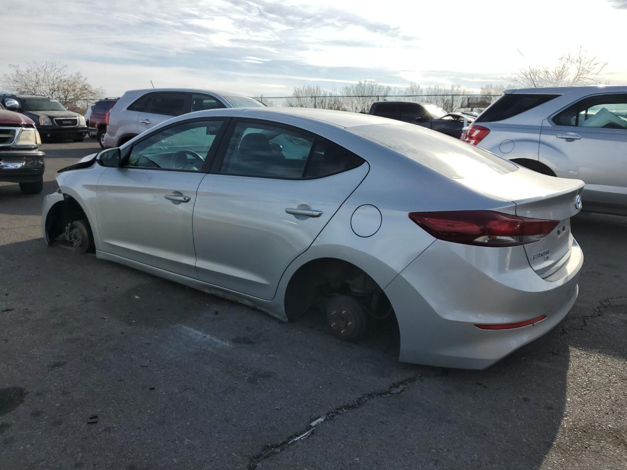 2018 Hyundai Elantra Se - Image 2