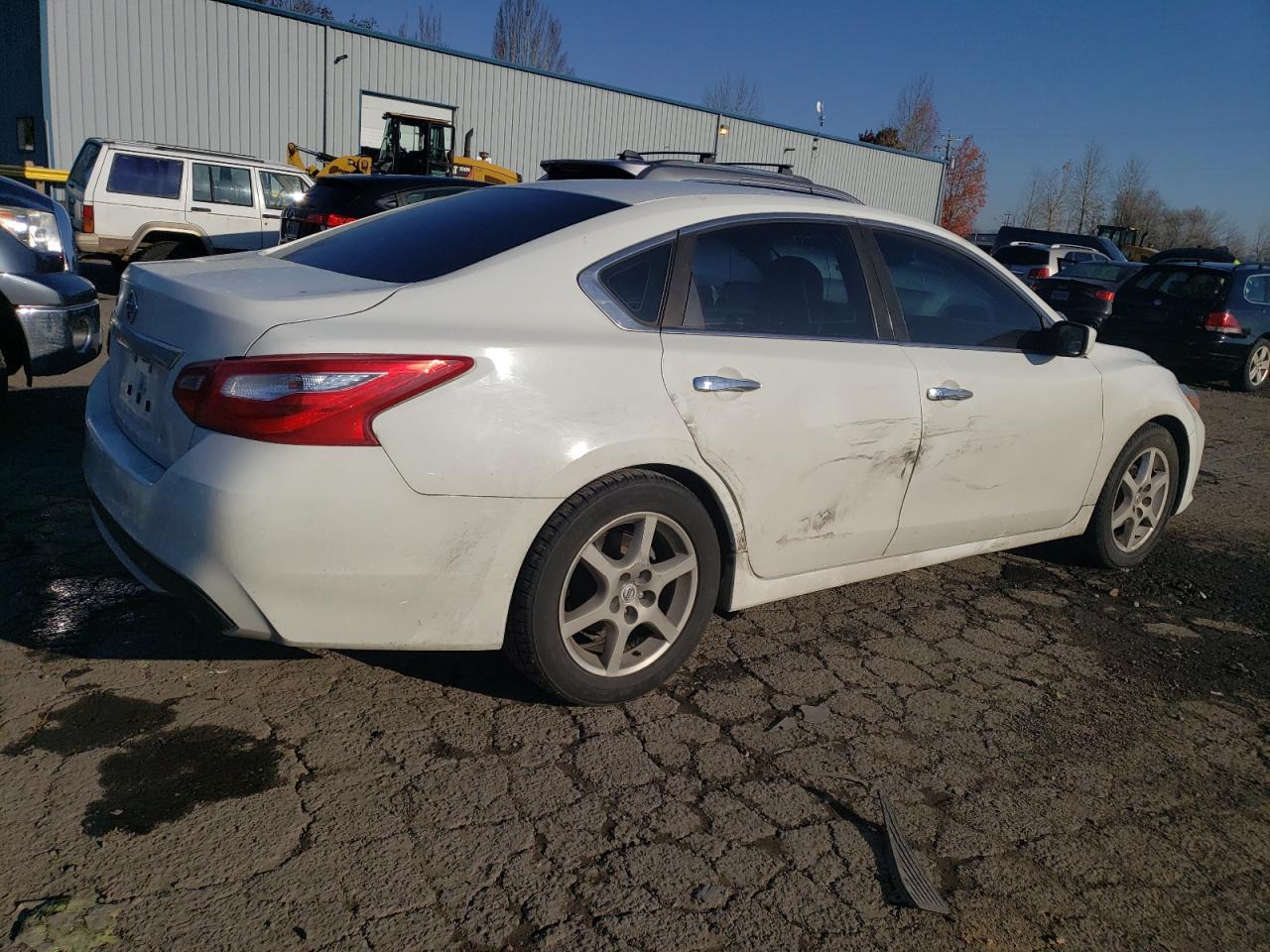 2016 Nissan Altima 2.5 - Image 3