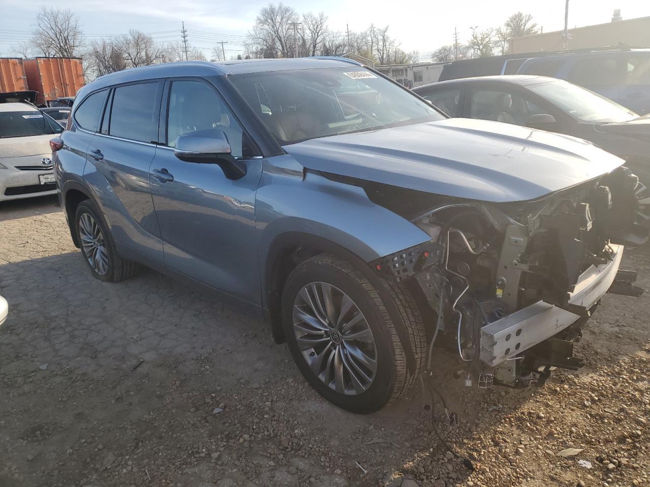 2021 Toyota Highlander Platinum - Фото 4