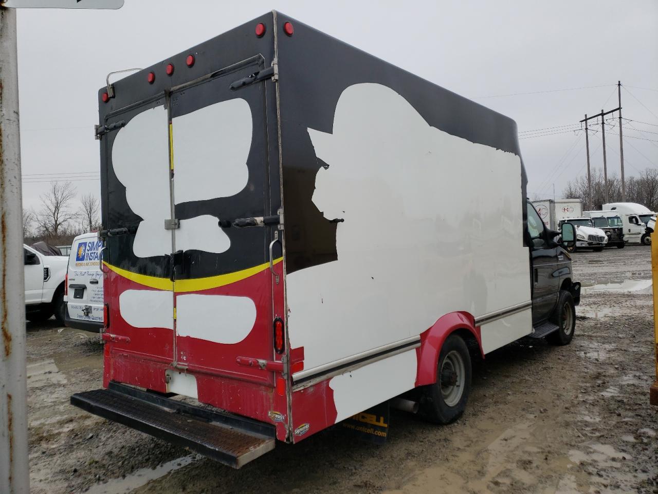 2019 Ford Econoline E350 Super Duty Cutaway Van - Image 3