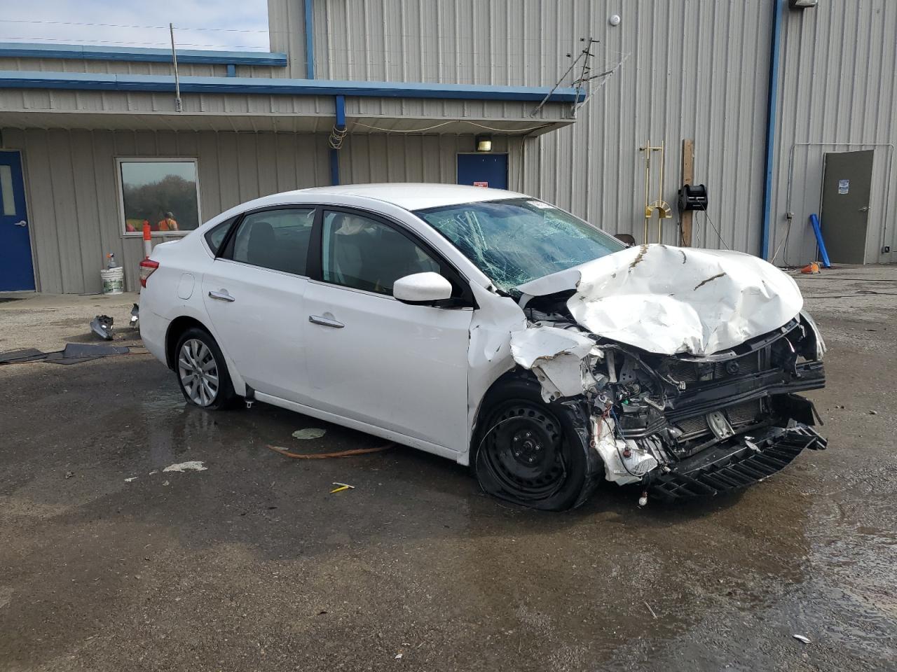 2015 Nissan Sentra S - Фото 4