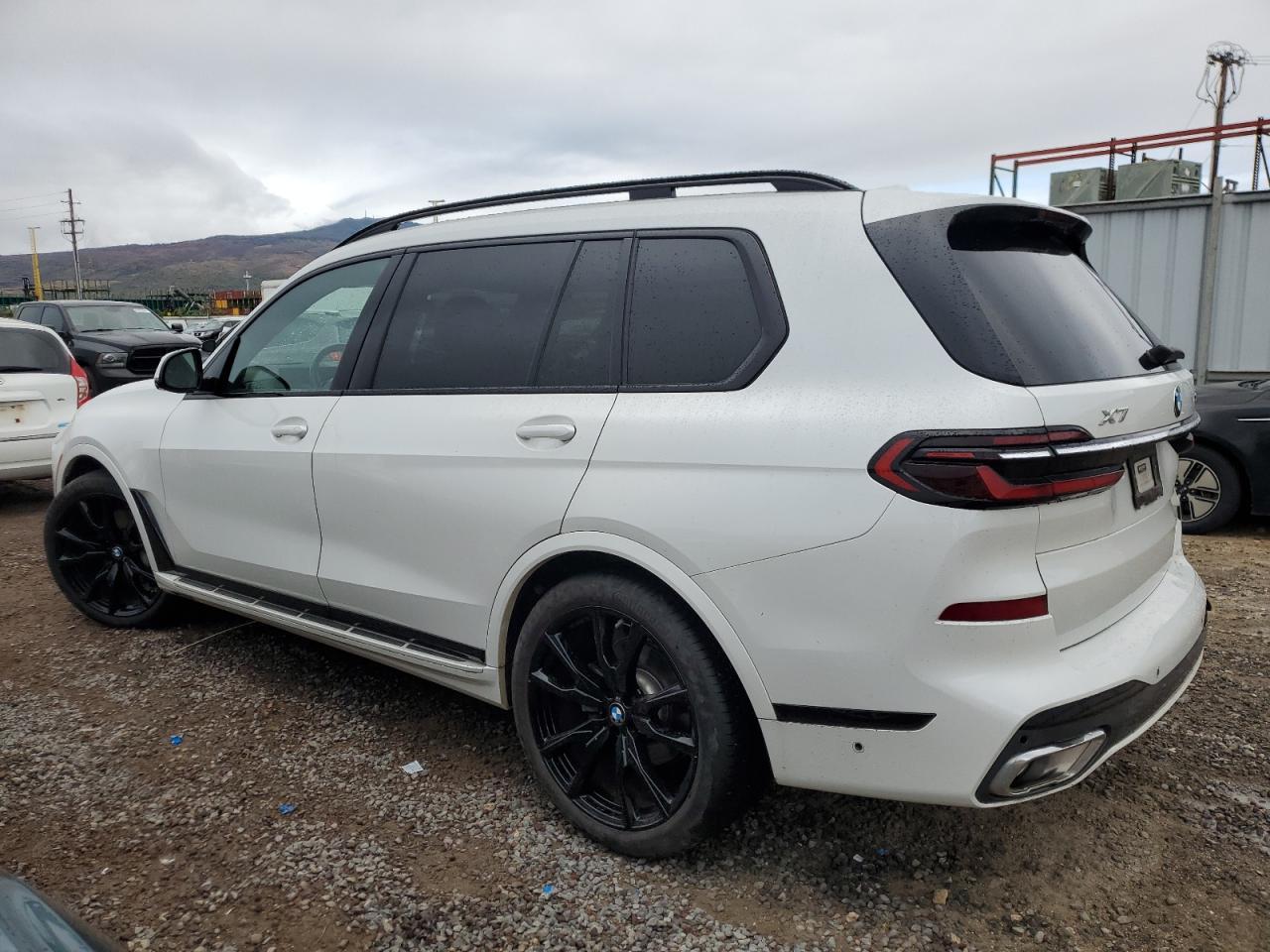 2023 BMW X7 xDrive40I - Фото 2