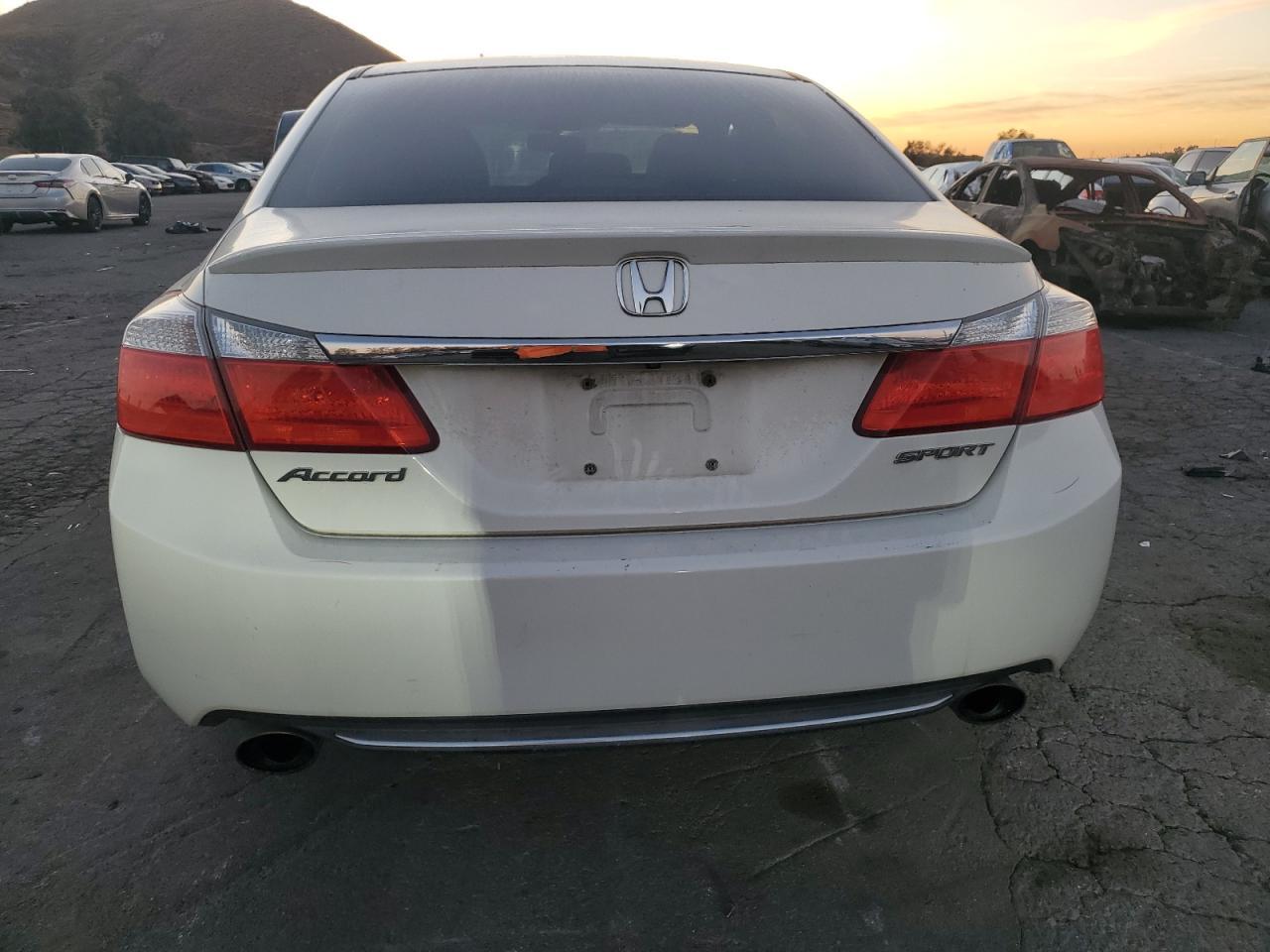 2014 Honda Accord Sport - Image 6