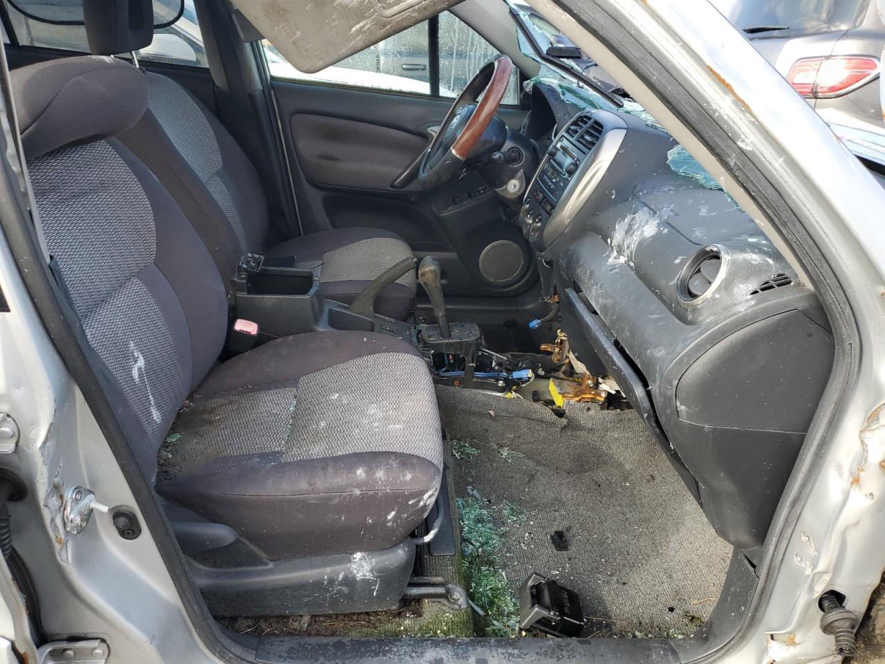 2005 Toyota Rav4 - Image 7
