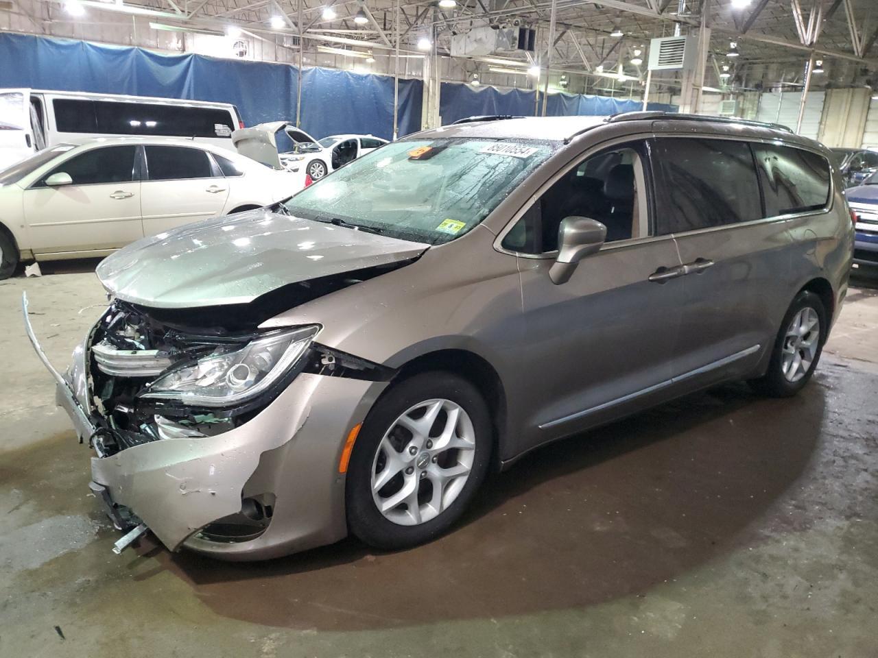 2017 Chrysler Pacifica Touring L Plus