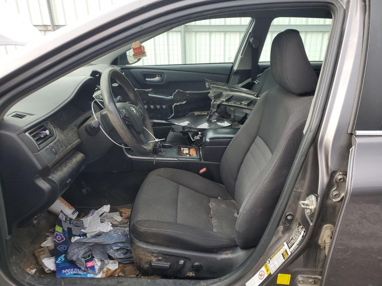2015 Toyota Camry Le - Image 7