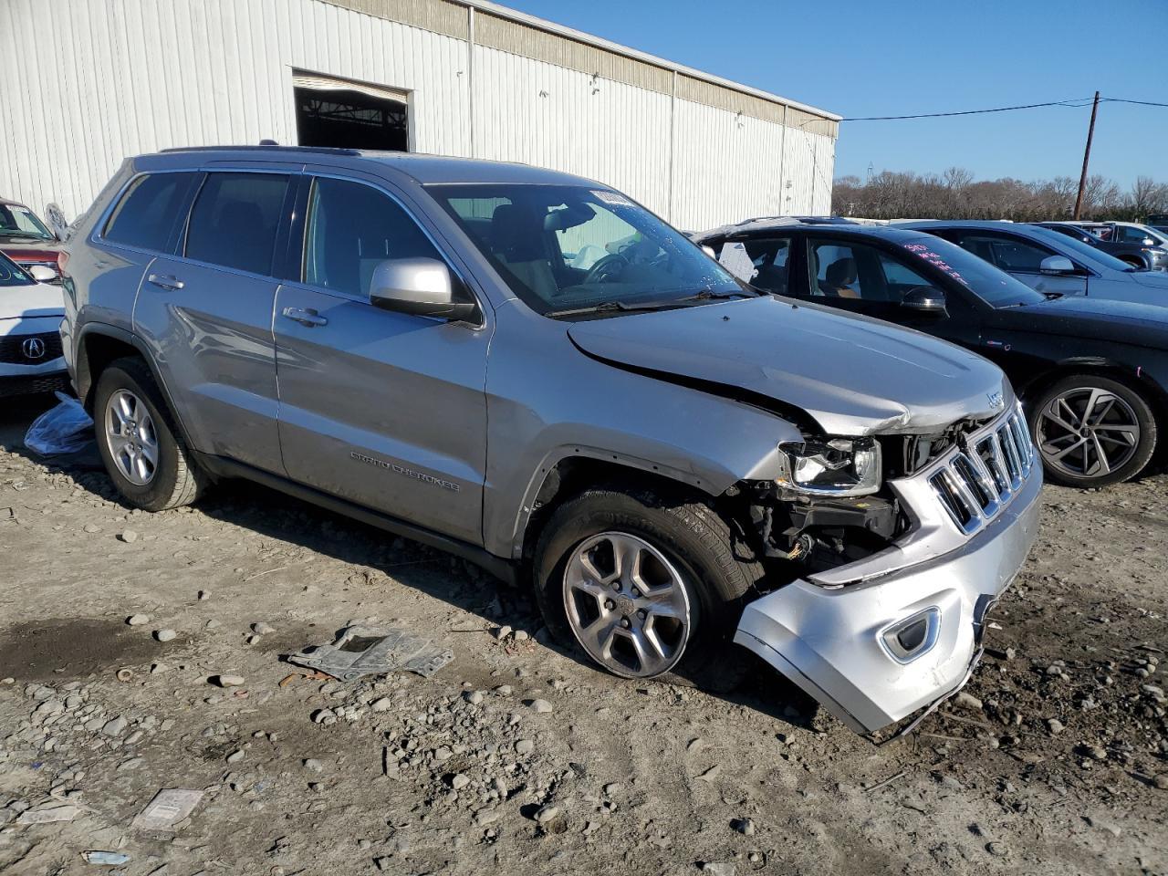 2015 Jeep Grand Cherokee Laredo - Image 4