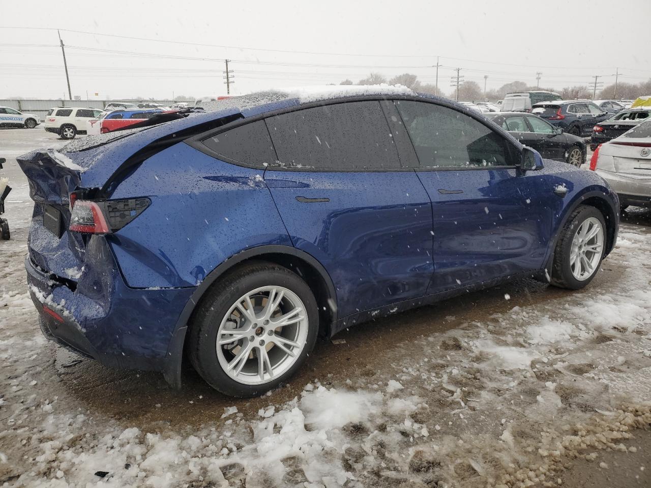 2023 Tesla Model Y - Image 3