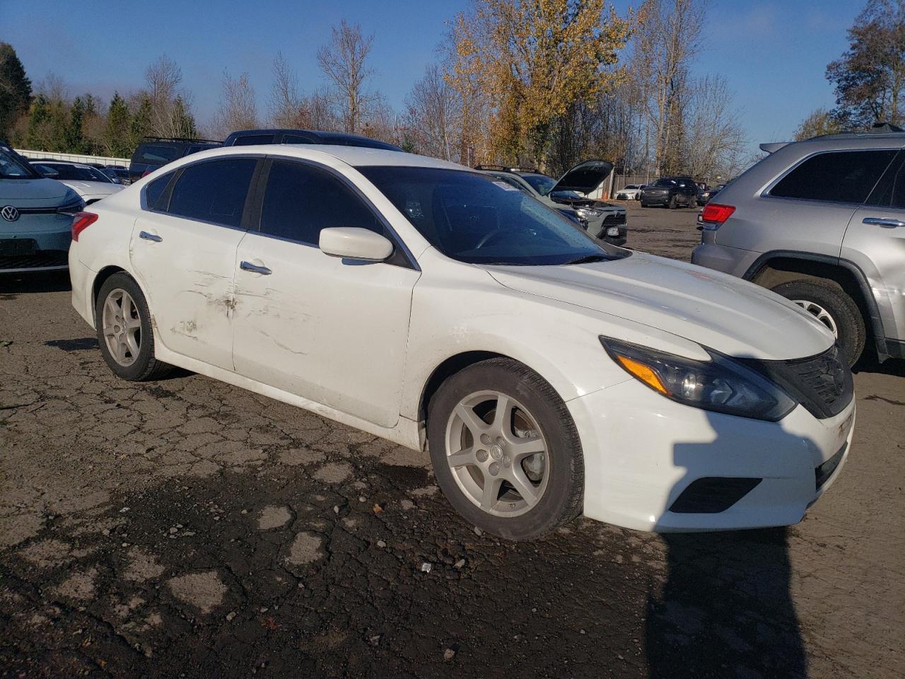 2016 Nissan Altima 2.5 - Image 4