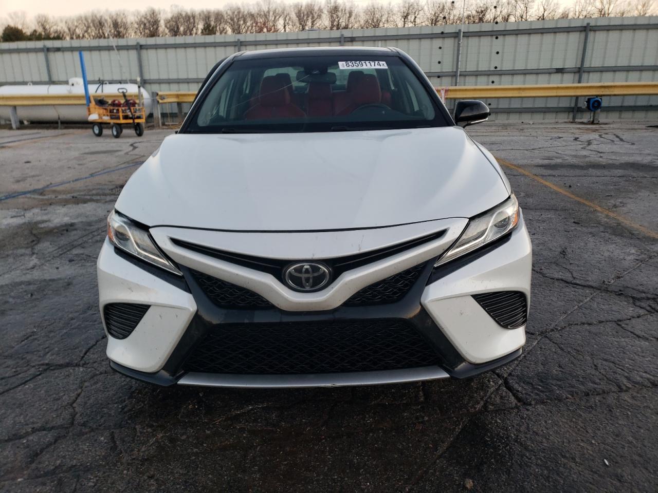 2020 Toyota Camry Xse - Фото 5
