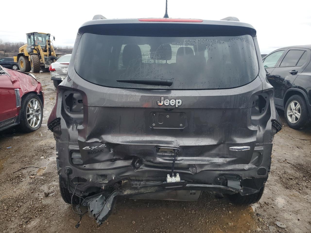 2020 Jeep Renegade Latitude - Фото 6