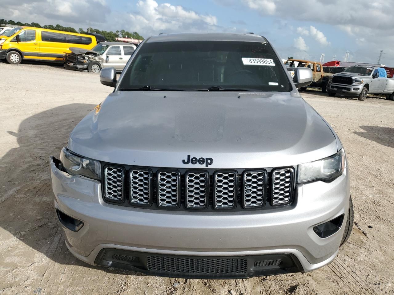 2020 Jeep Grand Cherokee Laredo - Фото 5