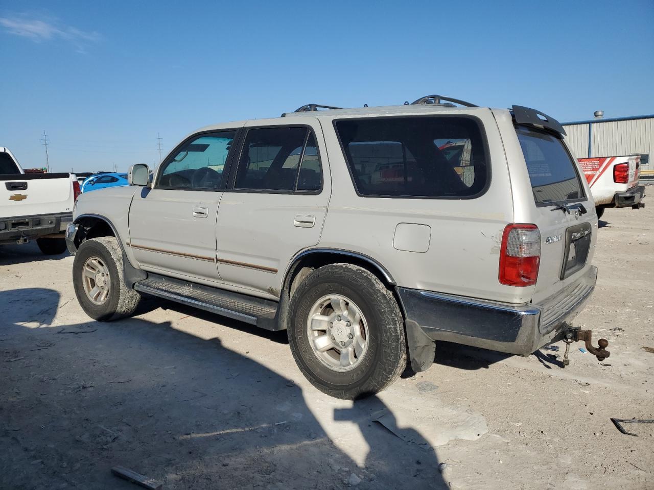2000 Toyota 4Runner Sr5 - Image 2