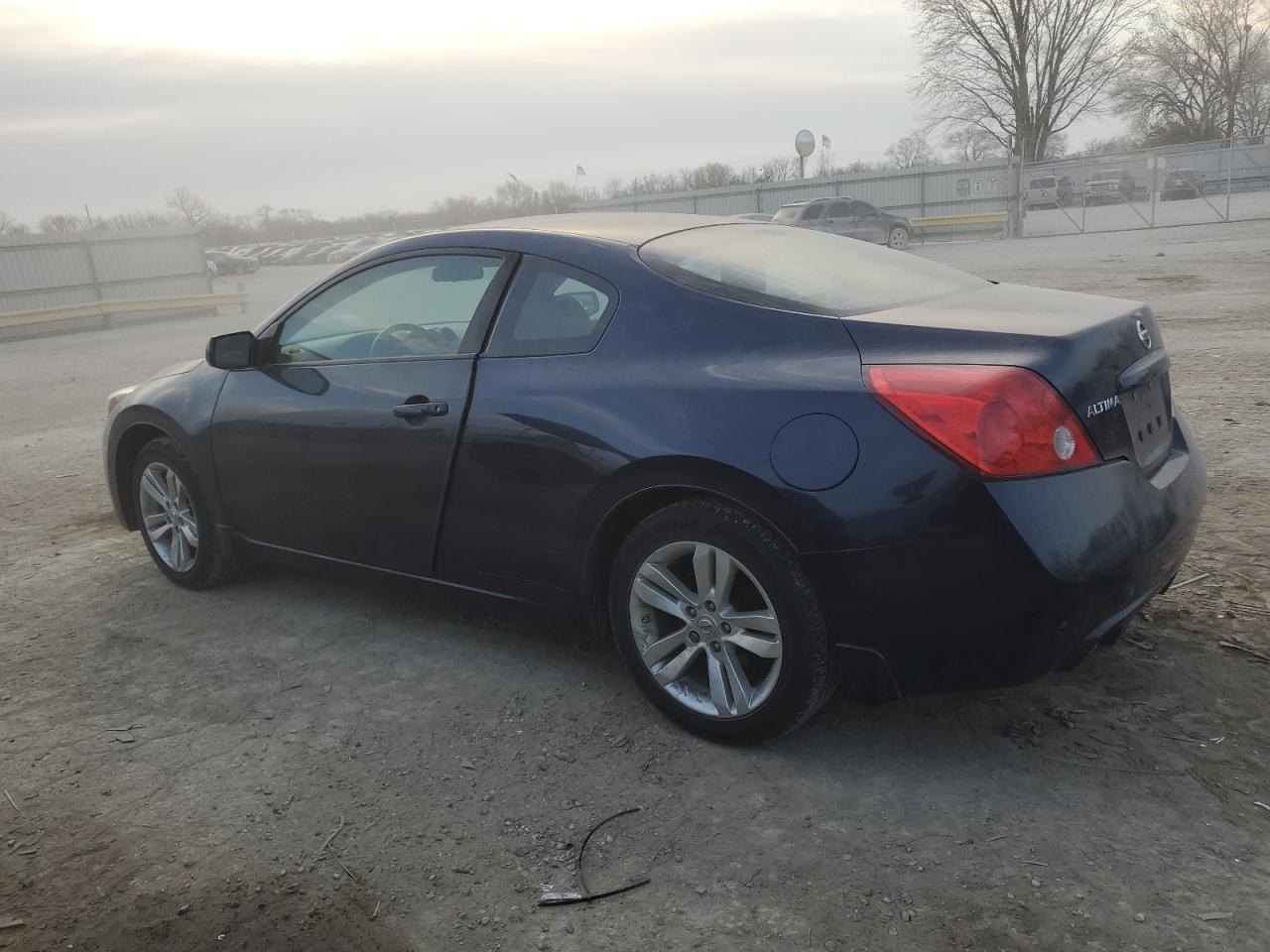 2010 Nissan Altima S - Фото 2