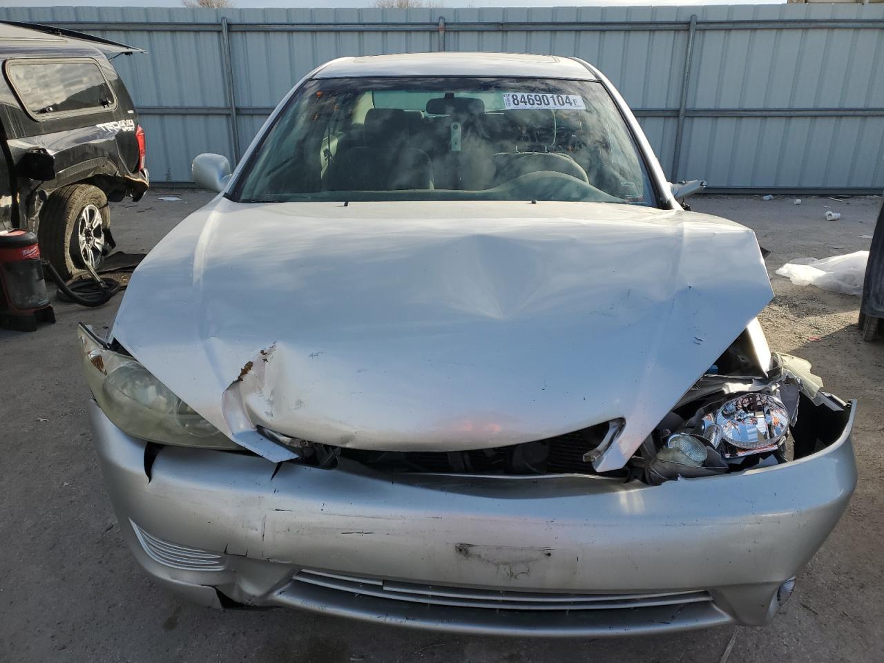 2005 Toyota Camry Le - Image 5