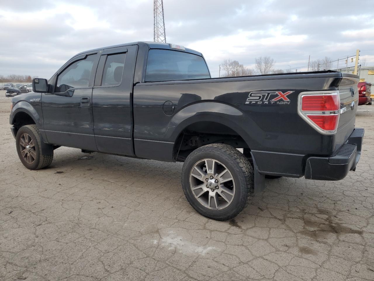 2014 Ford F150 Super Cab - Фото 2