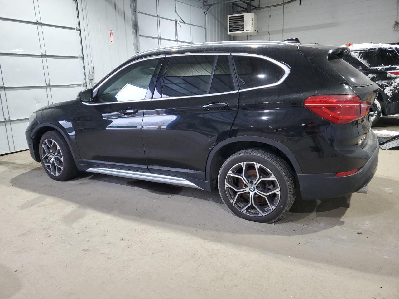 2021 BMW X1 xDrive28I - Фото 2