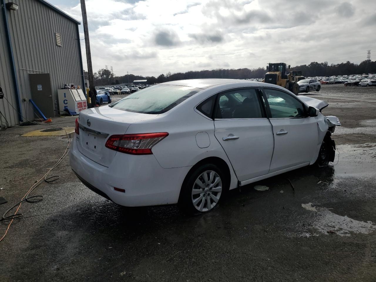 2015 Nissan Sentra S - Фото 3