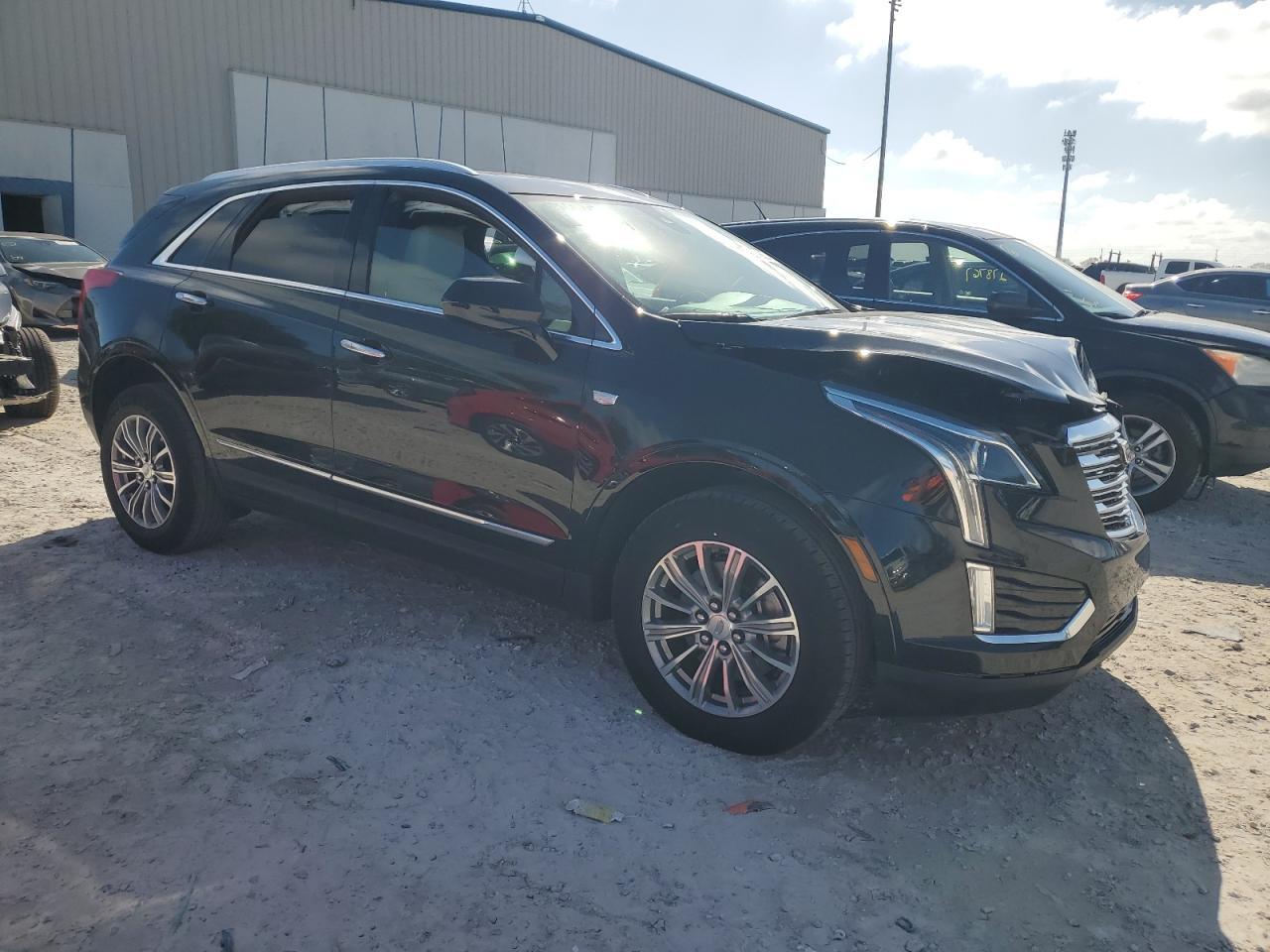 2017 Cadillac Xt5 Luxury - Фото 4