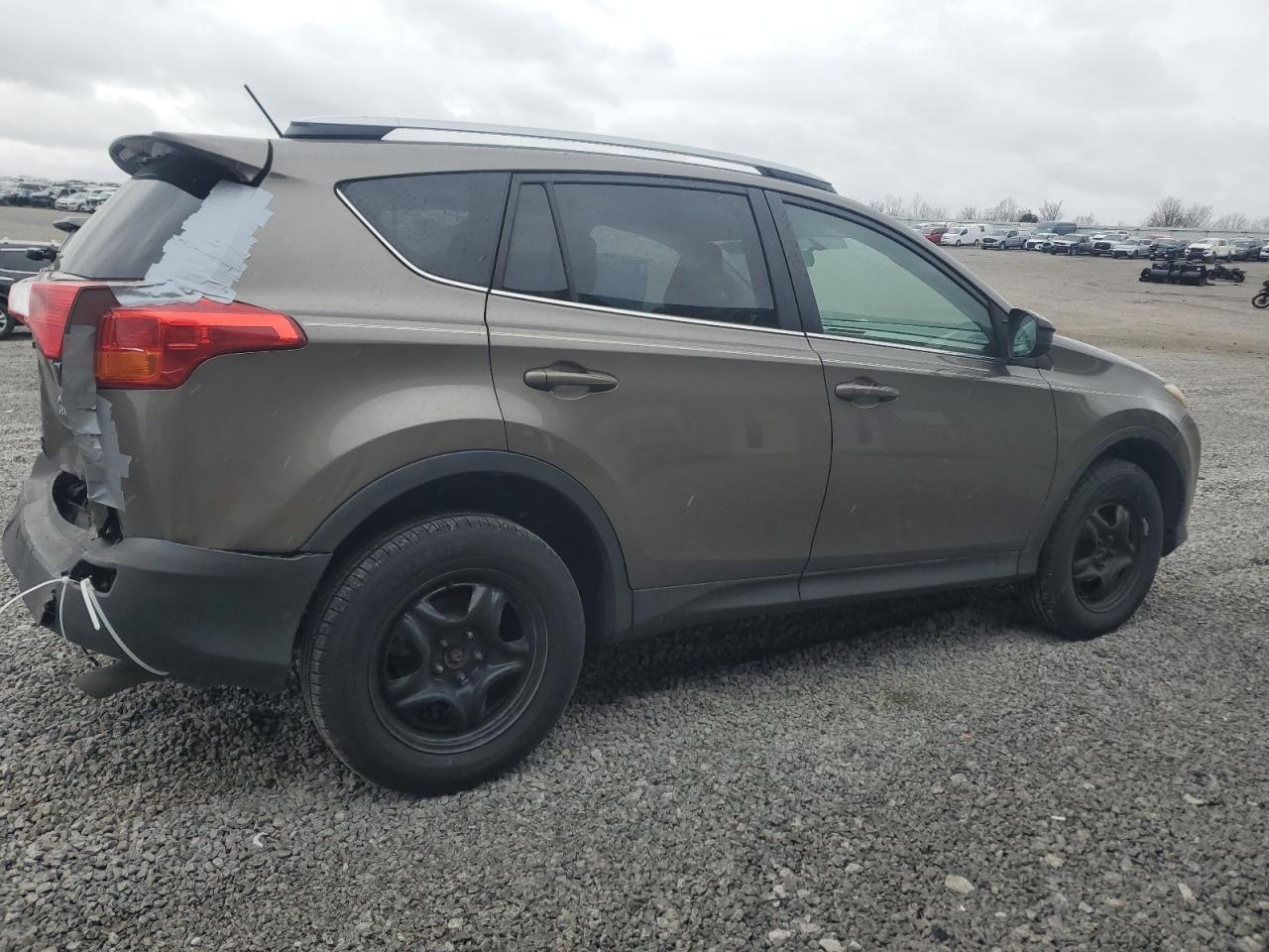 2013 Toyota Rav4 Le - Image 3