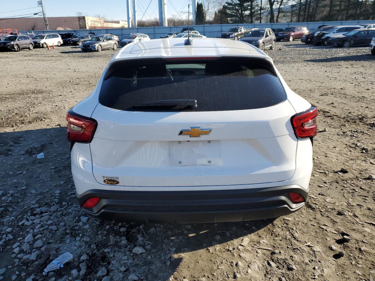 2024 Chevrolet Trax Ls - Фото 6