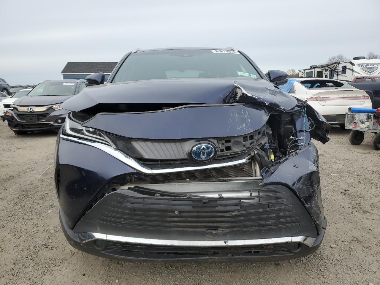 2021 Toyota Venza Le - Фото 5