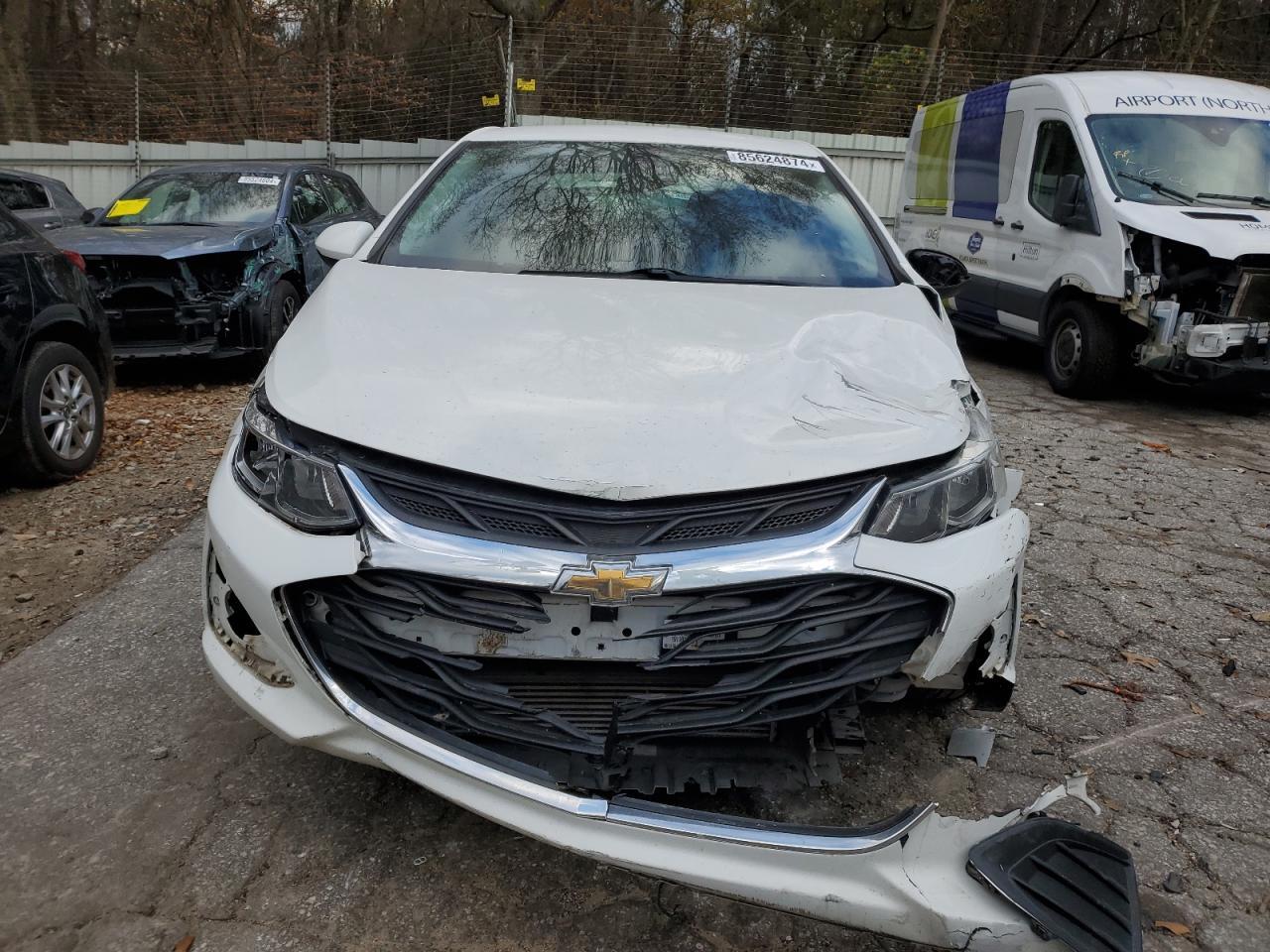 2019 Chevrolet Cruze - Image 5