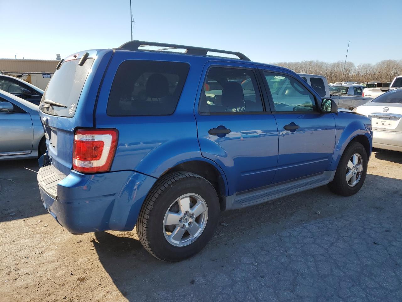 2011 Ford Escape Xlt - Фото 3
