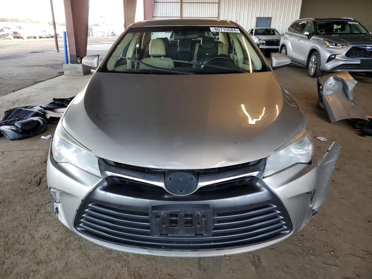 2017 Toyota Camry Hybrid - Image 5