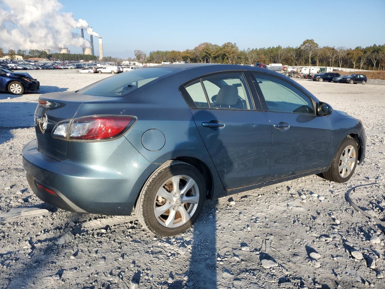 2015 Mazda 3 I - Фото 3