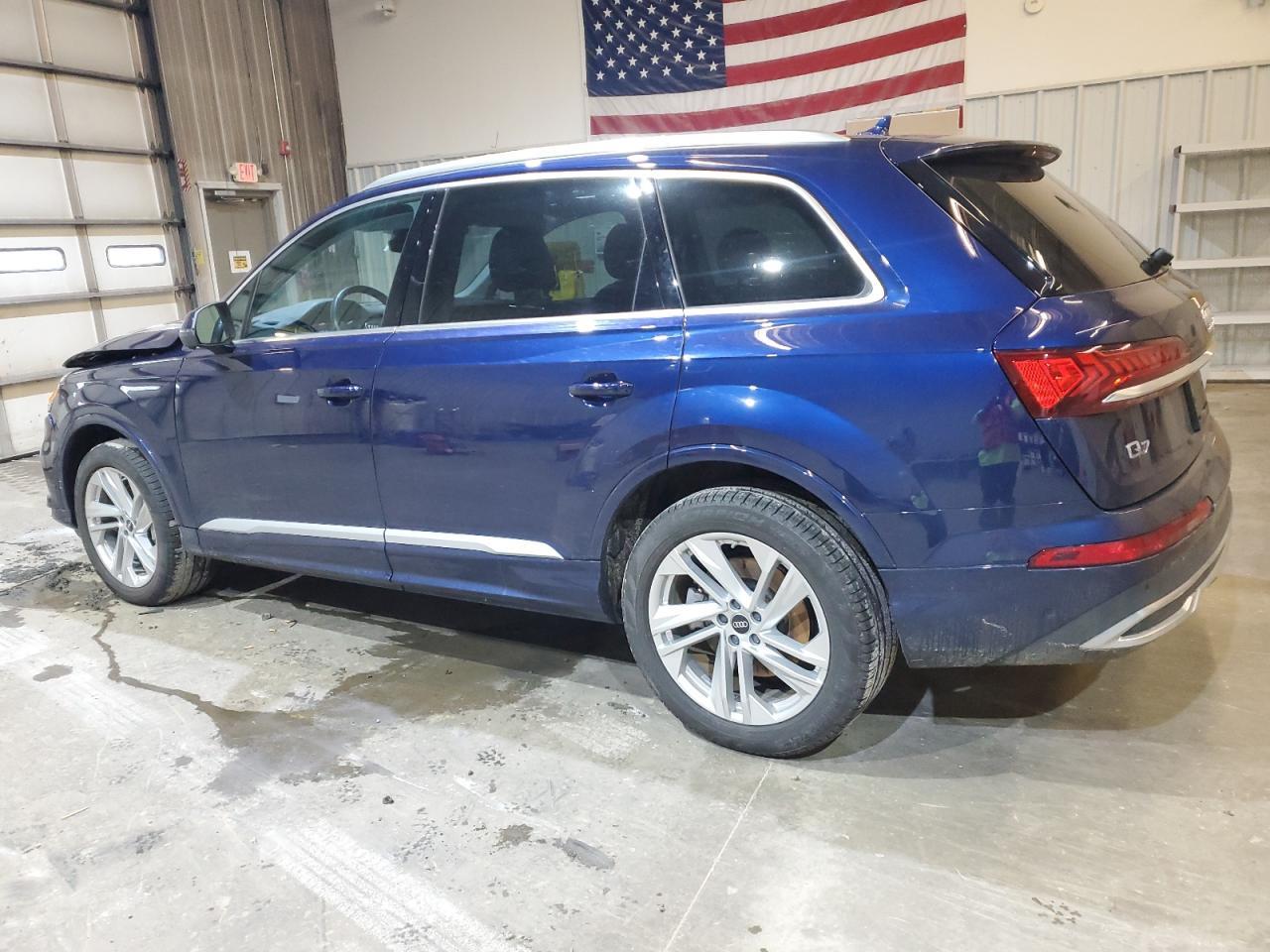 2022 Audi Q7 Premium Plus - Image 2