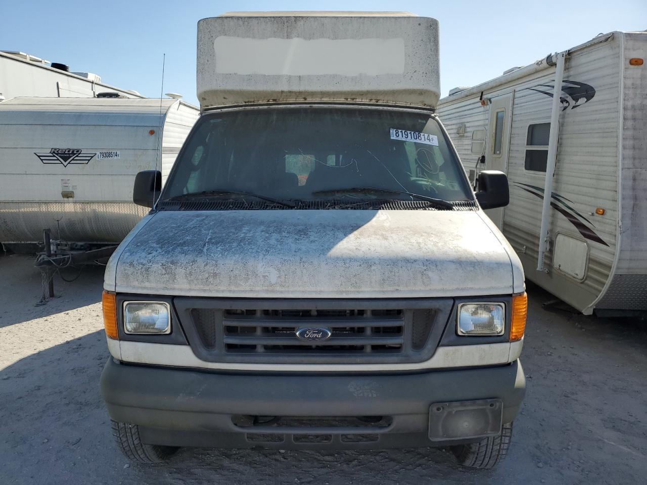 2006 Ford Econoline E350 Super Duty Van - Фото 5
