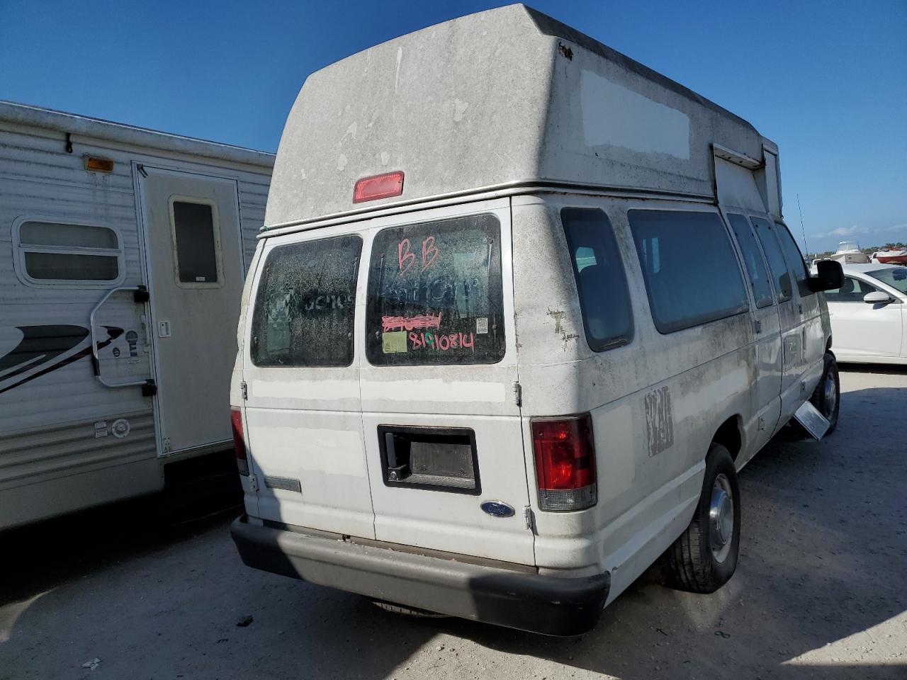 2006 Ford Econoline E350 Super Duty Van - Фото 3