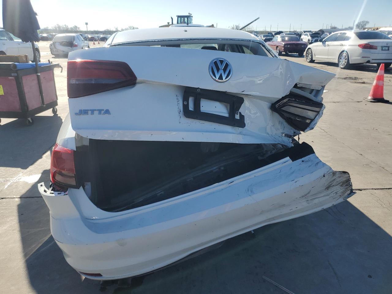 2017 Volkswagen Jetta S - Image 6