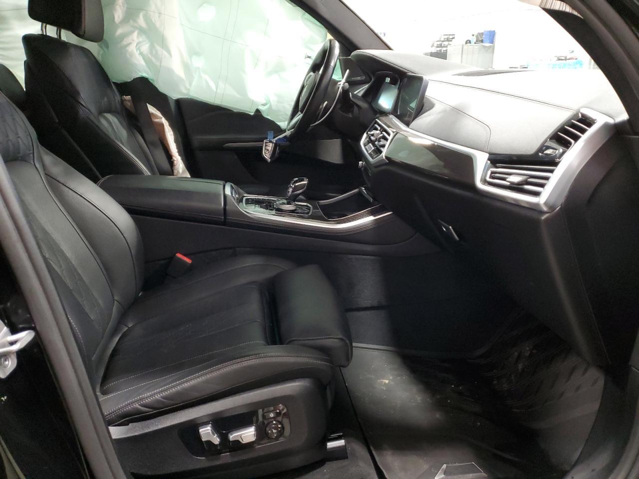 2021 BMW X5 M50I - Фото 7
