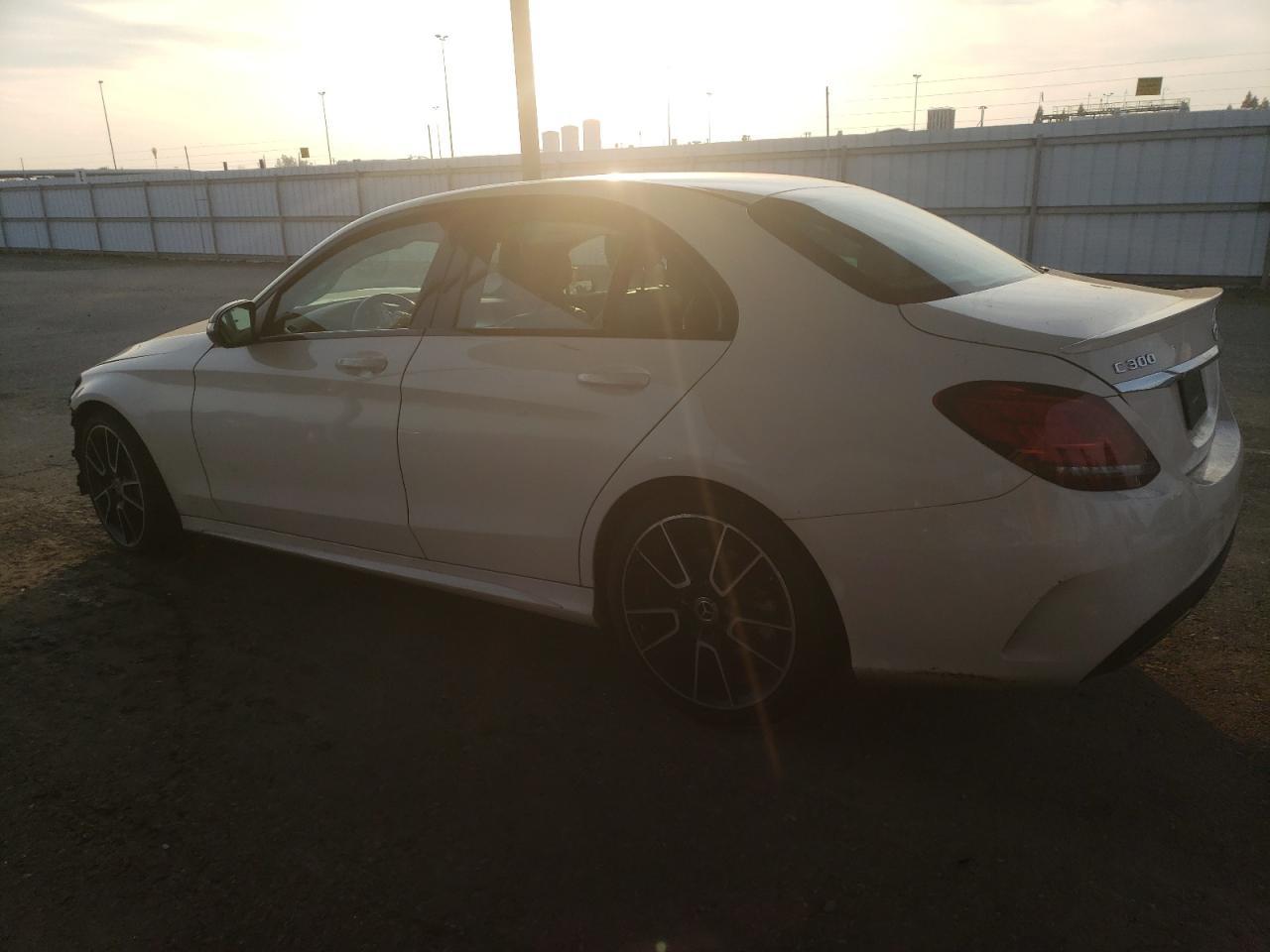 2019 Mercedes-Benz C 300 - Фото 2