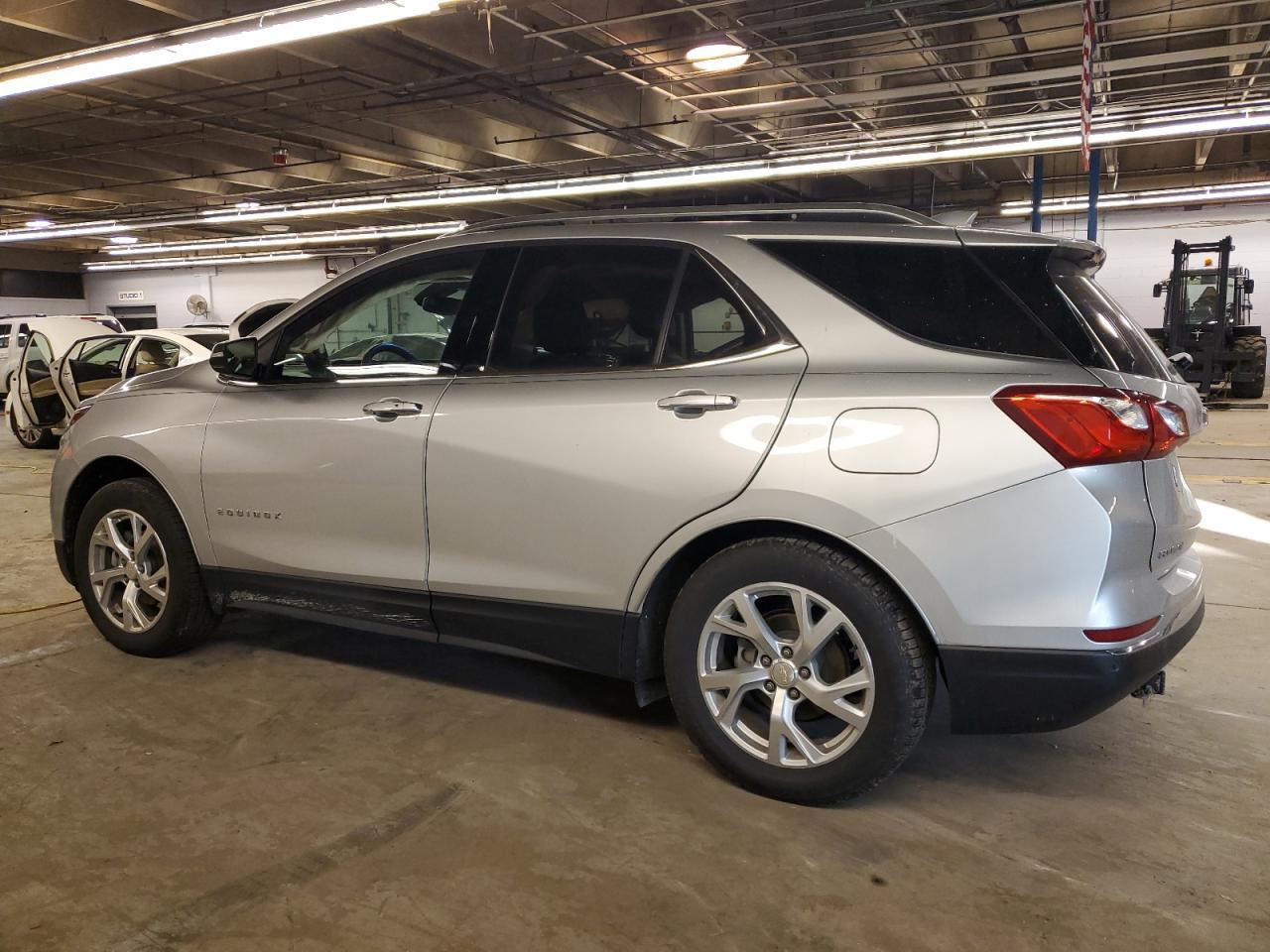 2020 Chevrolet Equinox Premier - Фото 2