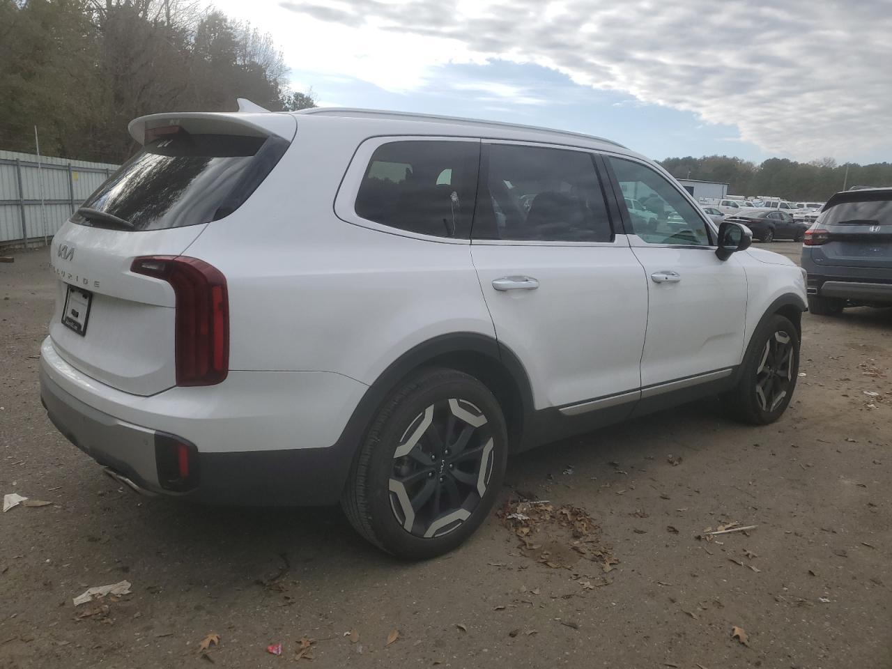 2024 Kia Telluride S - Фото 3